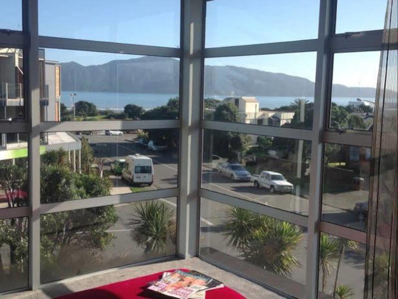 Top Floor Bed And Breakfast Paraparaumu Exterior foto